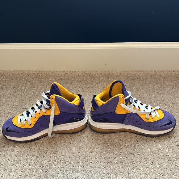 Nike Lebron VIII GS Lakers CT5115-500 - Court Purple / Gold - Sz 5Y - Picture 2 of 8